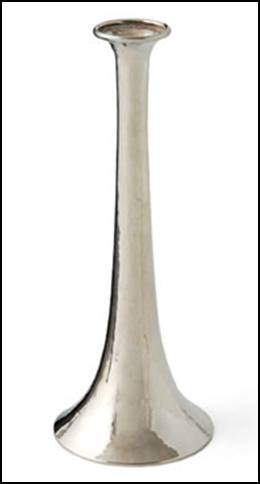 Kalo inverted trumpet-form bud vase